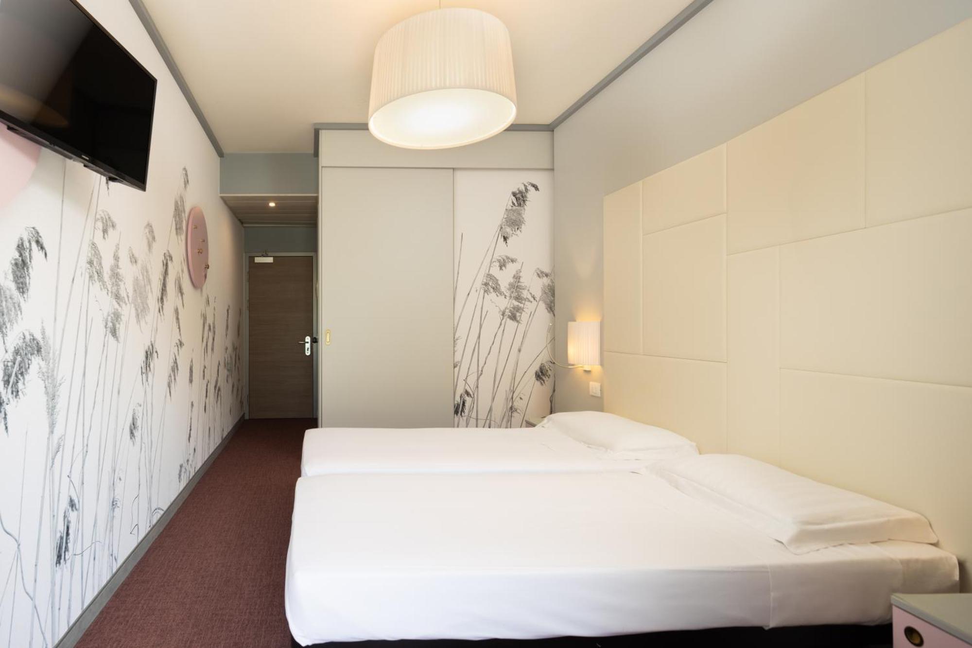 Hotel La Perla - Bike Hotel Гарда Екстериор снимка