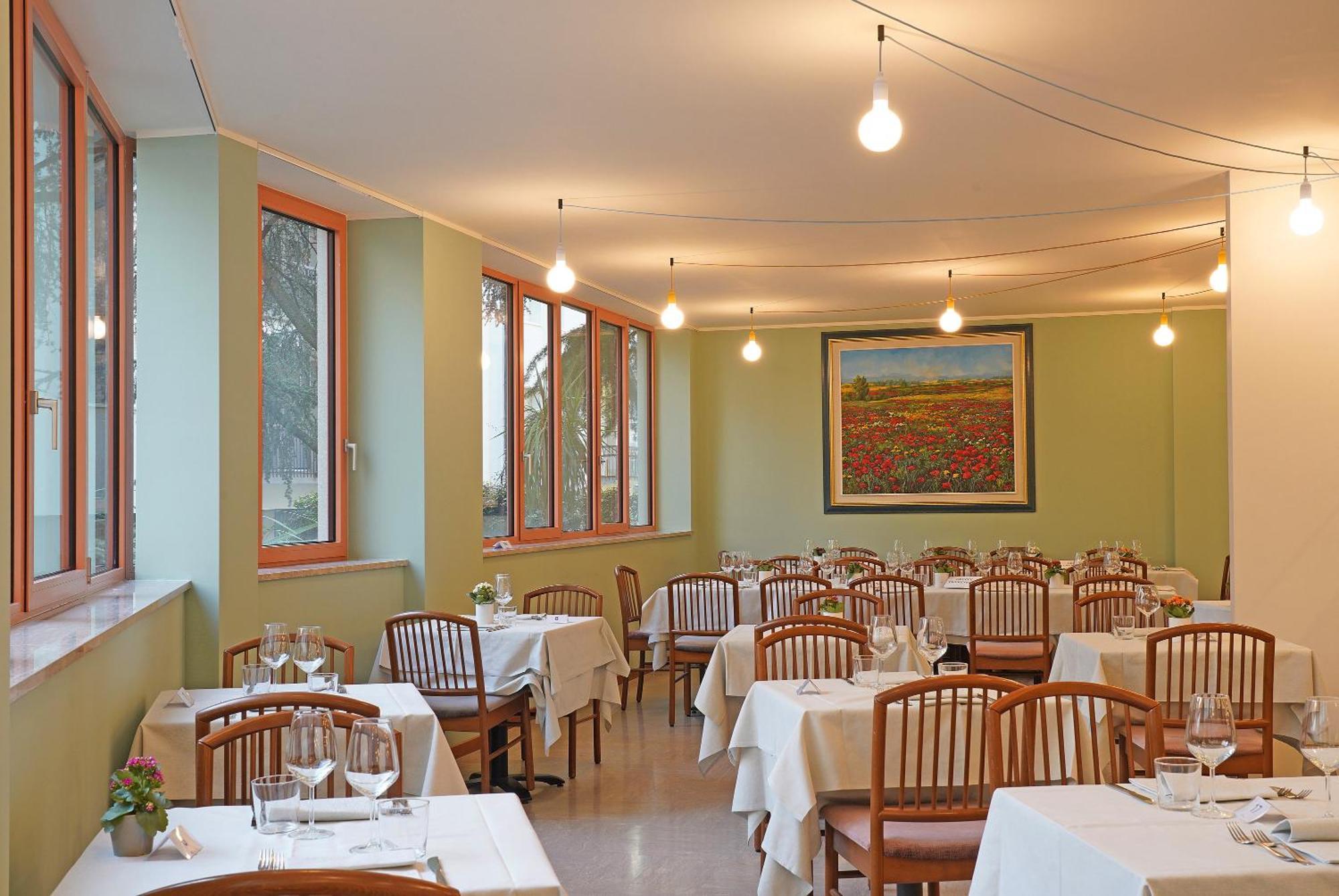 Hotel La Perla - Bike Hotel Гарда Екстериор снимка