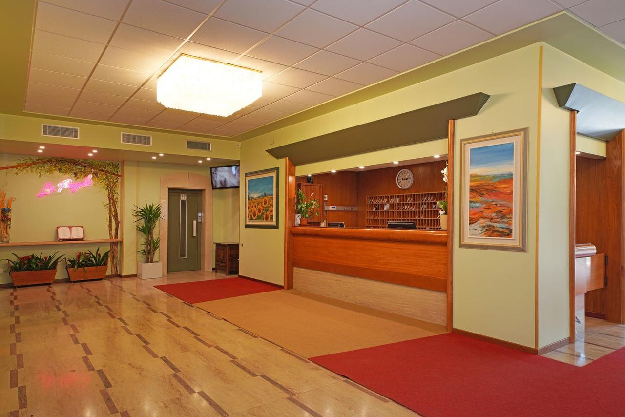 Hotel La Perla - Bike Hotel Гарда Екстериор снимка