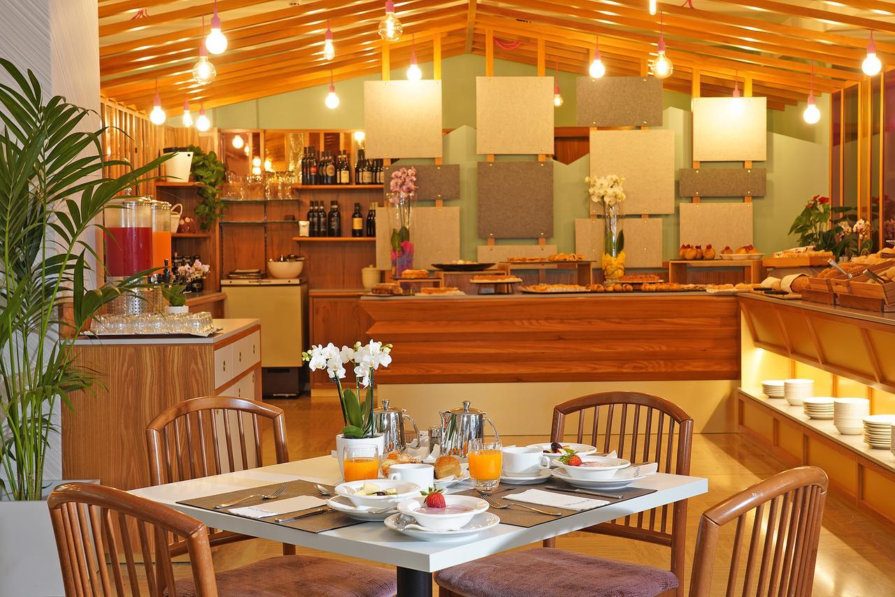 Hotel La Perla - Bike Hotel Гарда Екстериор снимка
