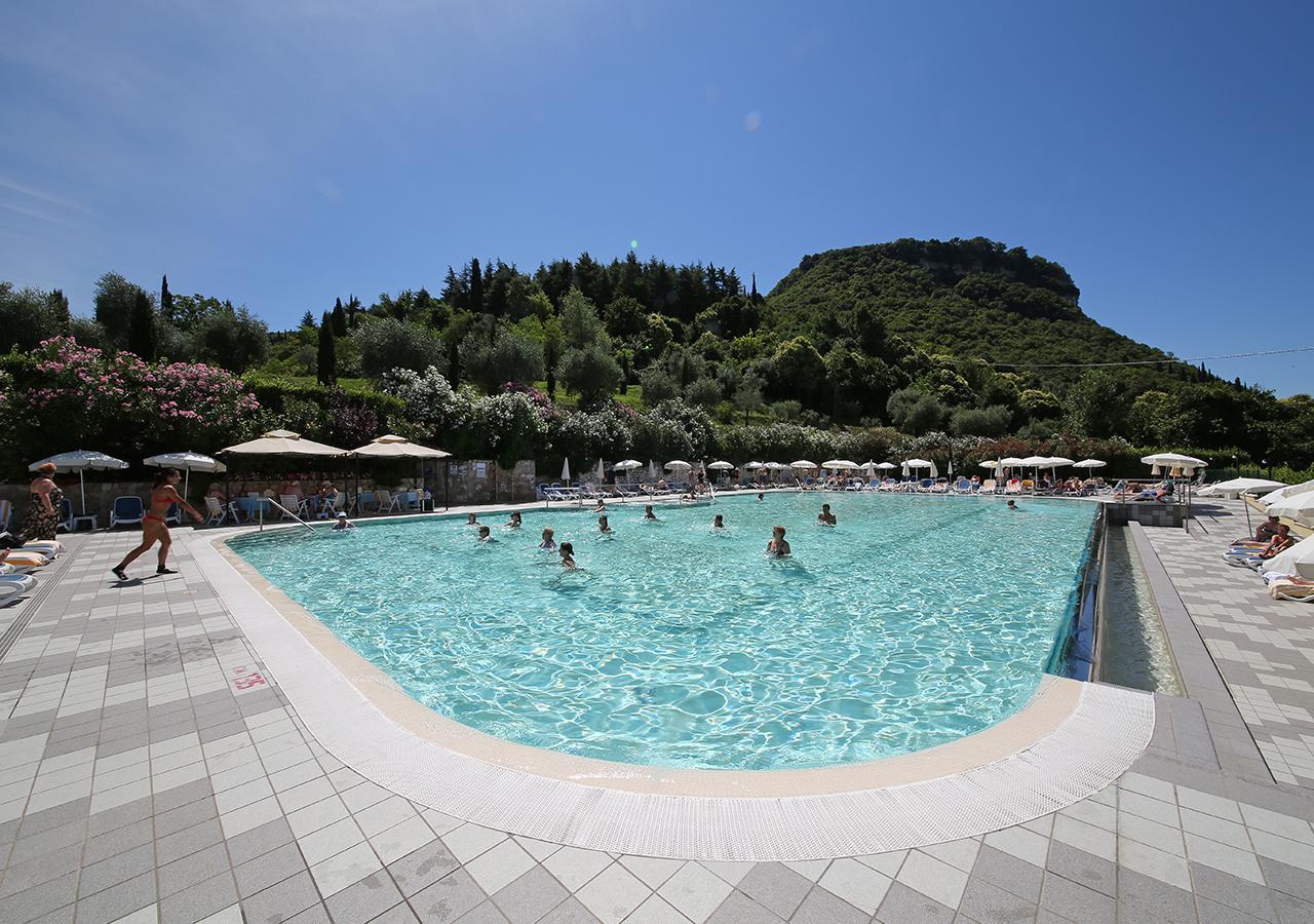 Hotel La Perla - Bike Hotel Гарда Екстериор снимка