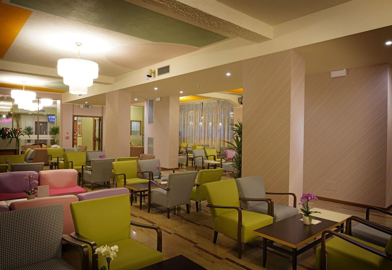 Hotel La Perla - Bike Hotel Гарда Екстериор снимка